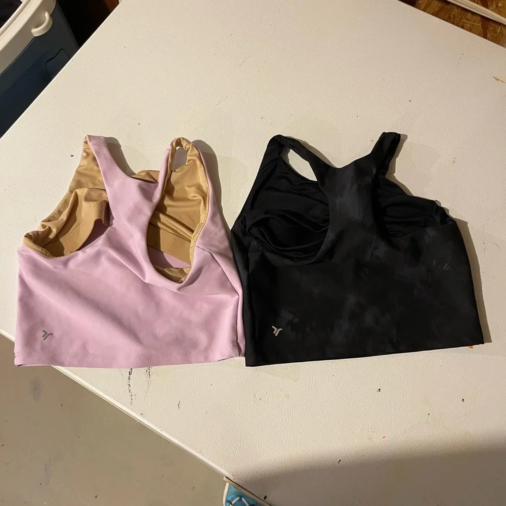 Girls Old Navy Racerback Crop Tanks in Black and light purple